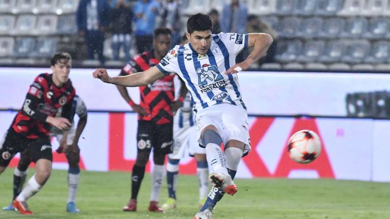Pachuca no pasó del empate sin goles ante Xolos, pero retornó al liderato.