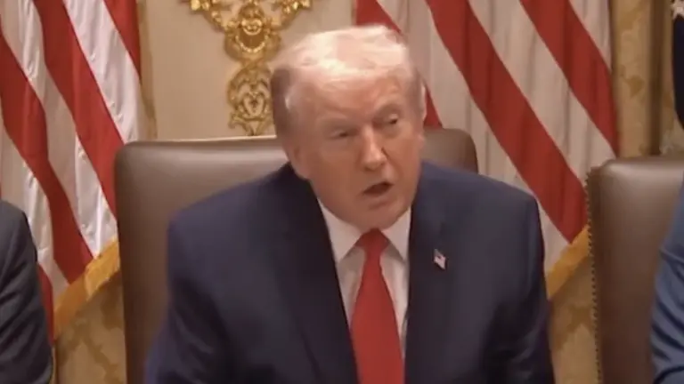 El Presidente Donald Trump afirmó que México dejó de enviar petróleo a Cuba tras su solicitud.