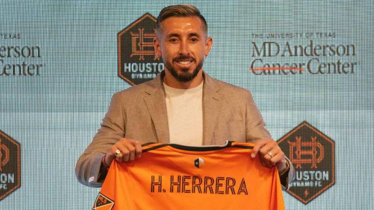 Héctor Herrera es presentado con su nuevo equipo en la MLS.