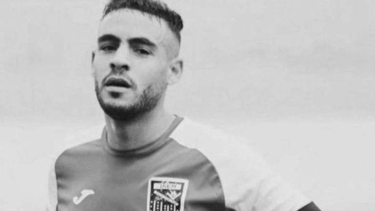 ¡Tragedia en Argelia! Futbolista murió en pleno partido