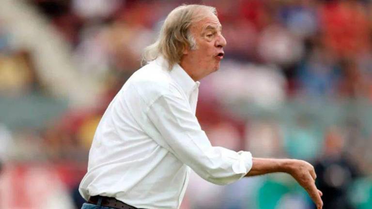 El ex entrenador argentino César Luis Menotti, se encuentra delicado de salud.