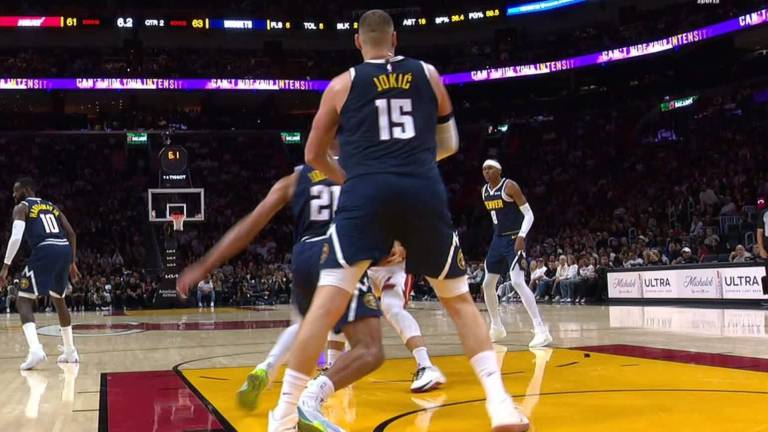 Nikola Jokic se perderá algunos encuentros tras sufrir una hiperextensión de rodilla.