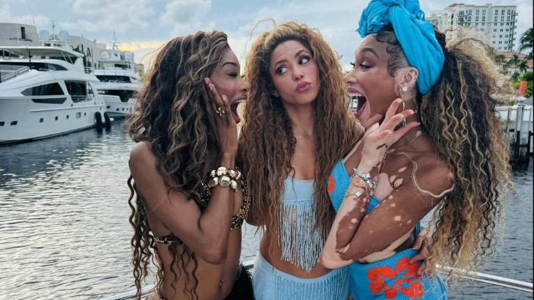 Desde sus redes sociales, Shakira promueve su nuevo tema Soltera.