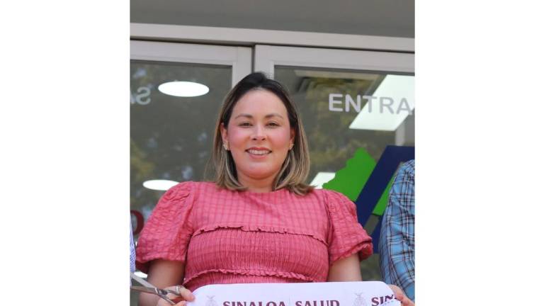La Gobernadora interina de Sinaloa, Yeraldine Bonilla Valverde, informó que instalarán pantallas en plazas públicas por el mensaje de la Presidenta Claudia Sheinbaum Pardo.