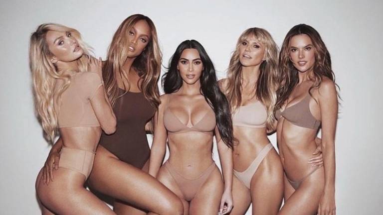 Kim Kardashian aparece junto a las modelos más emblemáticas de Victoria Secret.