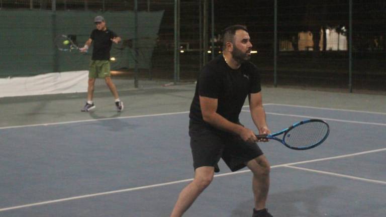 Medrano y Watson suman doble triunfo en Torneo Relámpago de Tenis Felipe Hernández