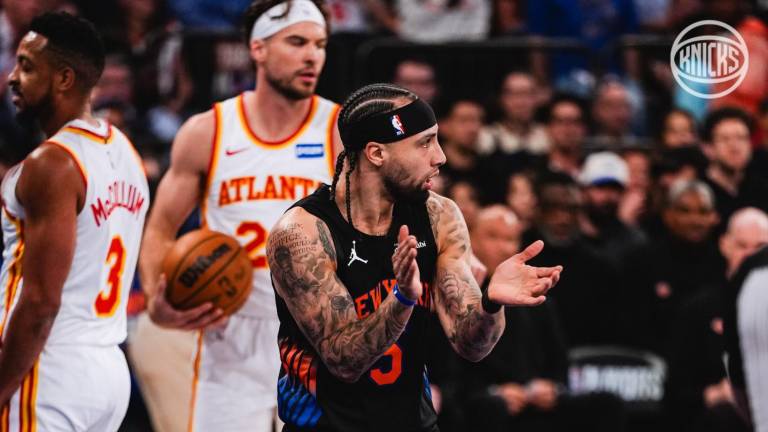 Los Knicks se pusieron a un triunfo de avanzar a la siguienre ronda.