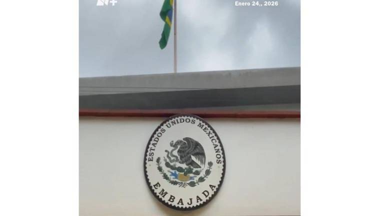 La bandera de Brasil fue izada en la sede mexicana, marcando formalmente el inicio de las funciones de custodia y representación