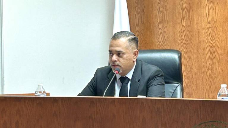 Previo a la designación Néstor Enrique Rivera López se desempeñaba como secretario jurídico del Tribunal de Aguascalientes.