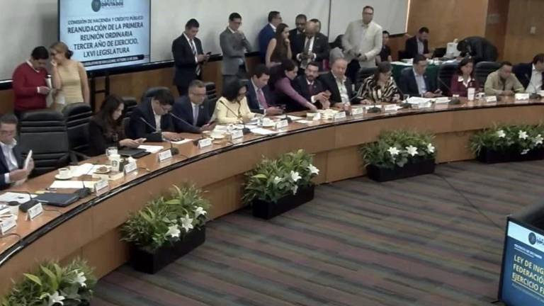 Sesión de la Comisión de Hacienda y Crédito Público de la Cámara de Diputados.