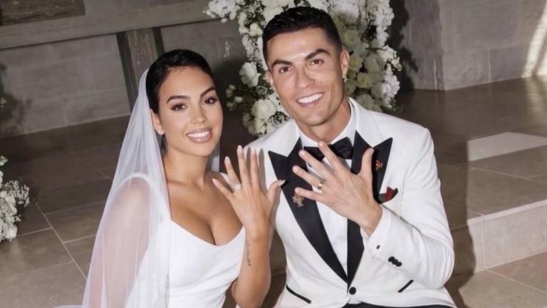 Georgina Rodríguez y Cristiano Ronaldo unieron sus vidas en matrimonio tras 10 años de relación.