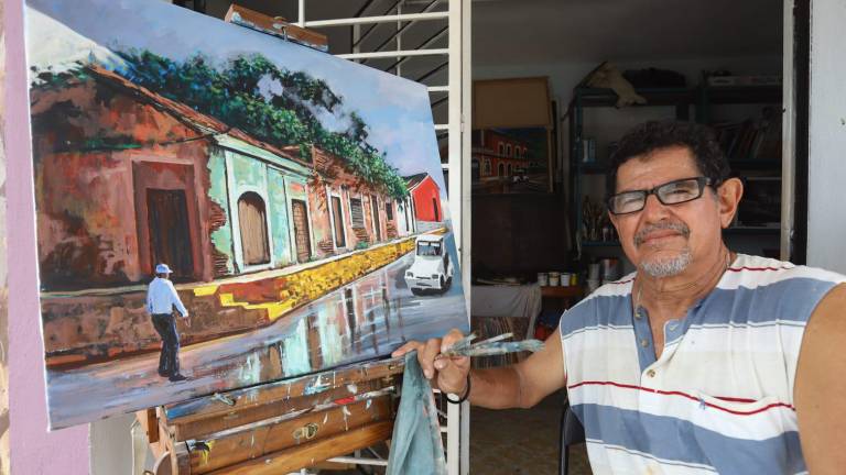 Andres Rentería, de 64 años de edad y vecino de la calle 13 de abril en Colonia Constitución, es un artista con la pintura y los pinceles.