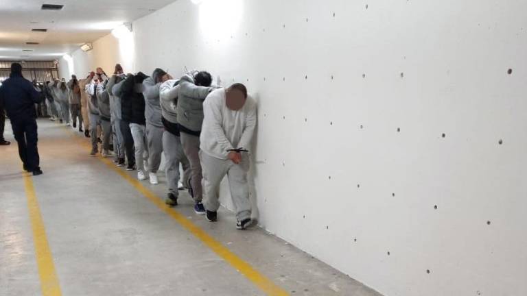 Traslados de reos del Cereso de Ciudad Juárez a penales federales, después del motín, asesinatos y fugas.