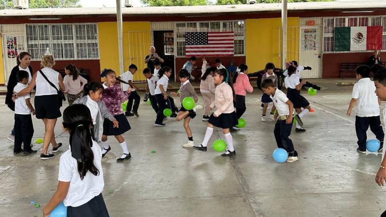 Un impacto positivo ha tenido la mejora de infraestructura y recursos en el rendimiento académico de los estudiantes de la Escuela Primaria Amigos de México.