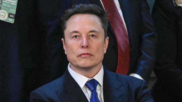 La revista Forbes colocó a Elon Musk como el hombre más rico del mundo en 2026, con un patrimonio estimado en 839 mil millones de dólares.