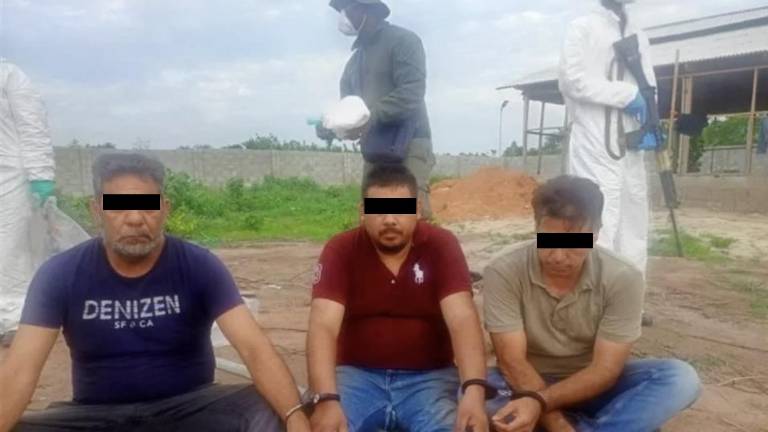 Tres ciudadanos mexicanos señalados de fabricar la droga fueron detenidos en un operativo en Nigeria.