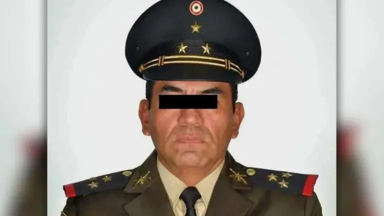 El Coronel retirado del Ejército, José Manuel Jiménez Miranda, jefe de escoltas del Alcalde de Uruapan, Carlos Manzo, se encuentra prófugo.