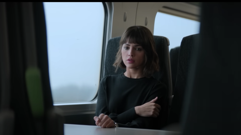 Eiza González participa en la serie El problema de los 3 cuerpos, que Netflix lanzará el 21 de marzo.