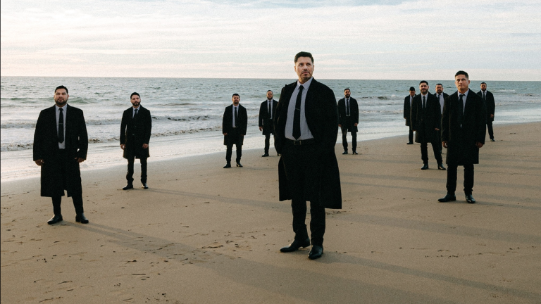 Banda MS enamora con su nuevo tema Mesa para uno.