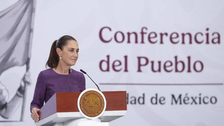 Cuauhtémoc, Ciudad de México, México, 22 de abril de 2026. La doctora Claudia Sheinbaum Pardo, presidenta Constitucional de los Estados Unidos Mexicanos en Conferencia de prensa matutina “Conferencia del Pueblo” en el Salón Tesorería de Palacio Nacional y Enlace con Edna Elena Vega Rangel, secretaria de Desarrollo Agrario, Territorial y Urbano y Octavio Romero Oropeza, director general del Instituto del Fondo Nacional de la Vivienda para los Trabajadores (Infonavit) desde Coatzacoalcos, Veracruz y con Abraham Eugenio Carro Toledo, director general del Instituto Mexicano de Juventud (Imjuve) y Lorena Cuéllar Cisneros, gobernadora Constitucional del Estado de Tlaxcala desde Tlaxcala. La acompañan David Kershenobich Stalnikowitz, secretario de Salud; Mario Delgado Carrillo, secretario de Educación Pública; Tania Rodríguez, Subsecretaria de Educación Media Superior; Yerania Enríquez López, titular de la Comisión de la Salud Mental y Adicciones; Leticia Ramírez Amaya, coordinadora general de asuntos intergubernamentales y participación social; Mariana Pérez Gay, coordinadora en la subsecretaría de Prevención de las Violencias de la Secretaría de Seguridad y Protección Ciudadana y Miguel Ángel Elorza Vásquez, coordinador de Infodemia. Foto: Saúl López / Presidencia