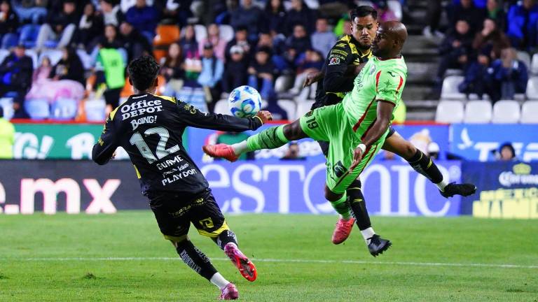 Pachuca vence a Juárez y estrena jersey en honor a Miguel Calero