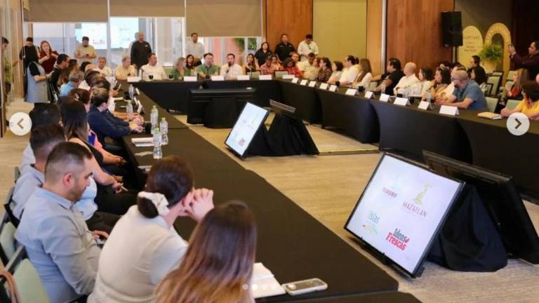 Refrendan turistas aceptación de Mazatlán, dice Ricardo Velarde Refrendan turistas aceptación de Mazatlán, dice Ricardo Velarde