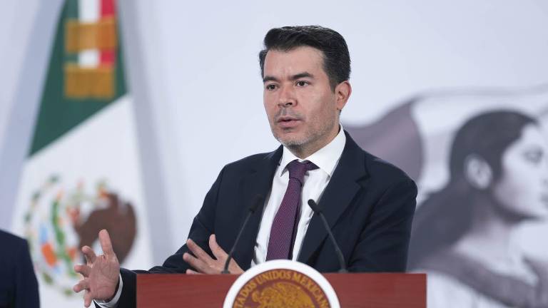 El subsecretario Félix Arturo Medina Padilla explica el proceso de reparación de daños a víctimas del accidente del Tren Interoceánico.