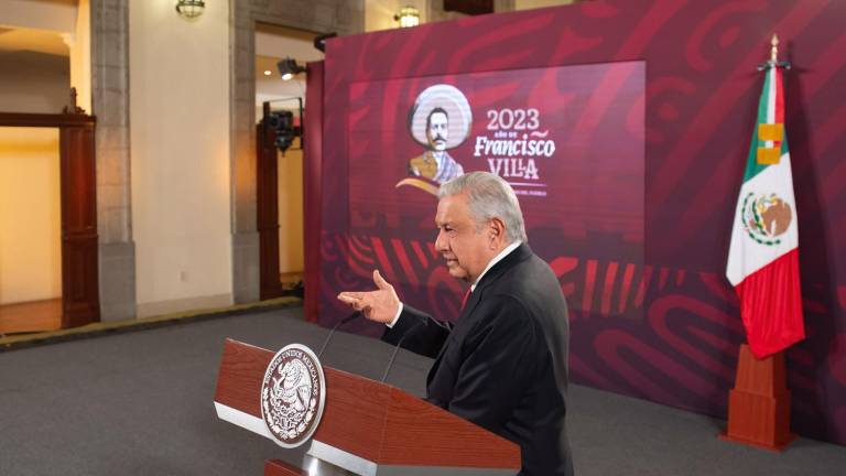 López Obrador dijo que los servidores públicos debían ser honestos, íntegros e incorruptibles.