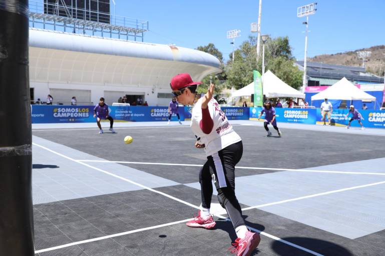 Internacional cubano Briandy Molina impartirá clínica de beisbol 5 en Culiacán