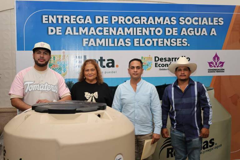 Entregan tinacos y bebederos a familias y productores de Elota