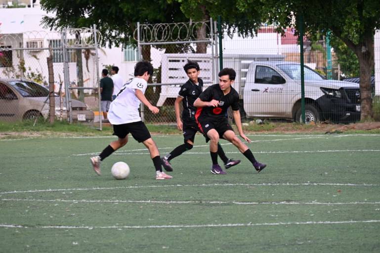 Visa Mazatlán su boleto a la fase estatal de los Juegos Nacionales Populares en el futbol 6x6