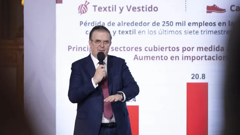 El Secretario de Economía, Marcelo Ebrard, explica el alcance de los nuevos aranceles impuestos por México.