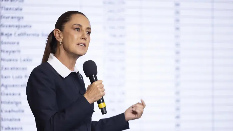 La Presidenta Claudia Sheinbaum Pardo afirmó que el operativo para detener a “El Mencho” fue por una orden judicial.