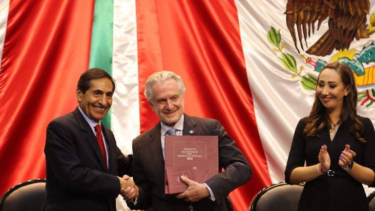Secretaría de Hacienda y Crédito Público entrega Paquete Económico 2023 al Congreso.