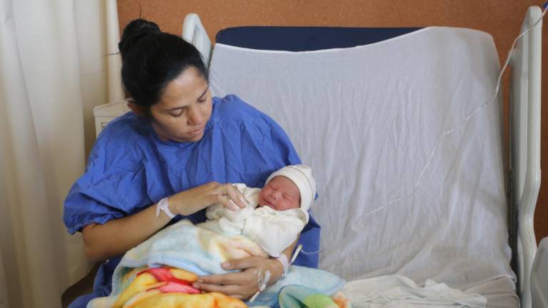 Primer bebé del 2024 en Mazatlán nació en el Hospital General; es niño