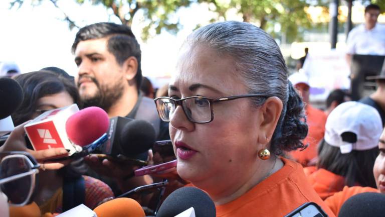 La titular de Sepyc, Graciela Domínguez, urge a los padres y madres de familia a fomentar una educación de paz en los menores.
