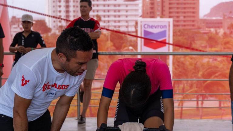 Luis Ramsés Rodríguez estuvo muy atento al rendimiento de los aspirantes.