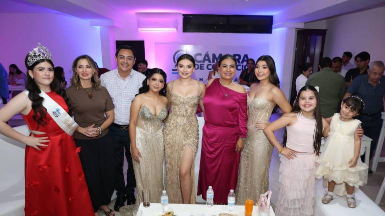 Canaco Mazatlán presentó la edición 41 de su Expo Feria, que combinará juegos mecánicos, gastronomía, conciertos y espacios para promocionar negocios locales.