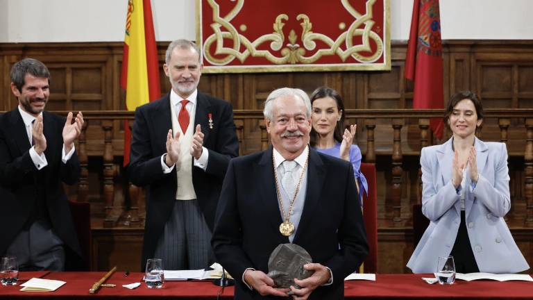 El escritor y ensayista Gonzalo Celorio recibió en Alcalá de Henares el Premio de Literatura en Lengua Castellana “Miguel de Cervantes 2025”.
