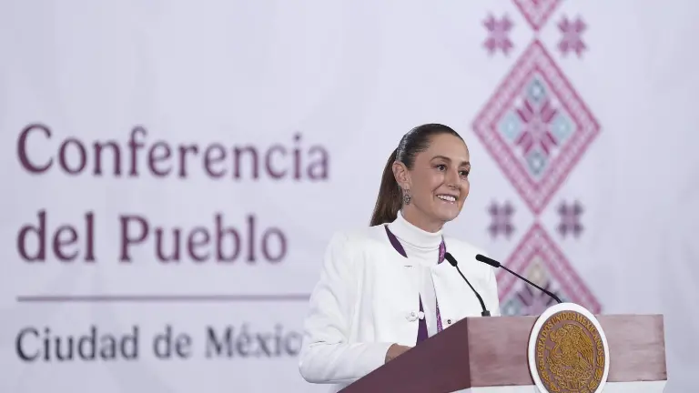 La Presidenta Claudia Sheinbaum Pardo anuncia el programa de inversión para 2026 con un esquema mixto en obras estratégicas.