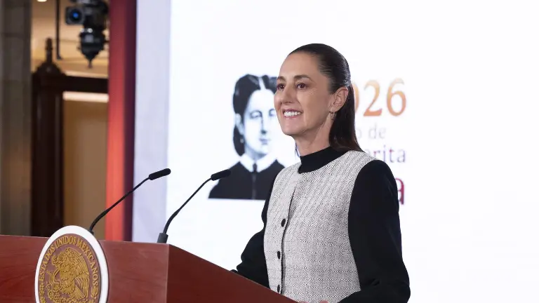 La Presidenta Claudia Sheinbaum Pardo informó que presentará una iniciativa para limitar las reservas de información.