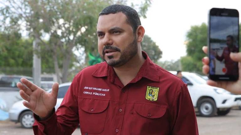 La salida de Jesús Eloy Manjarrez Mancillas como director de Obras Públicas y el nombramiento de Gilberto Valdez como su sustituto han dejado más preguntas que respuestas.