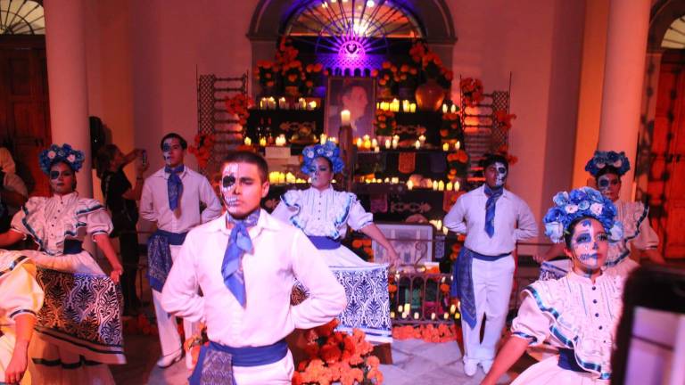 La Catrina, Reina de las Tradiciones Mexicanas, espectáculo organizado por el Instituto Municipal de Cultura, Turismo y Arte de Mazatlán.