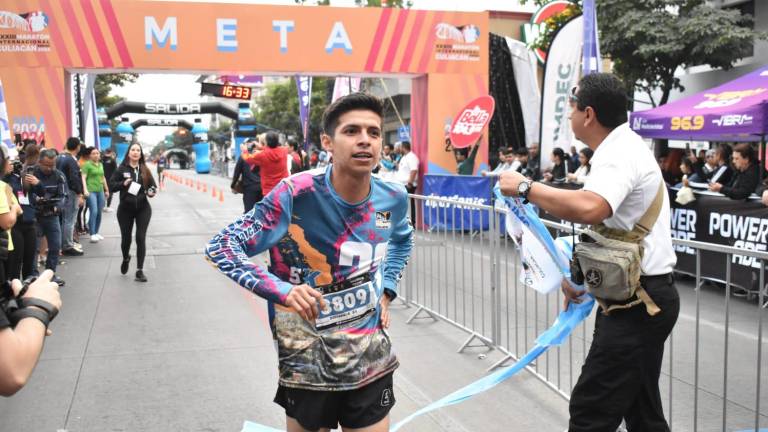 Irrumpe el escuinapense Roberto Medina en el Maratón Internacional de Culiacán