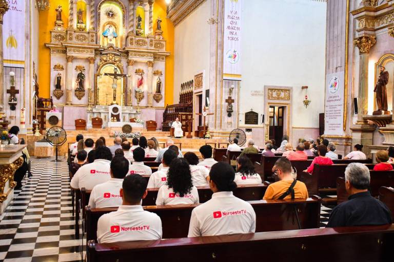 Noroeste agradece con una misa sus 52 años de vida