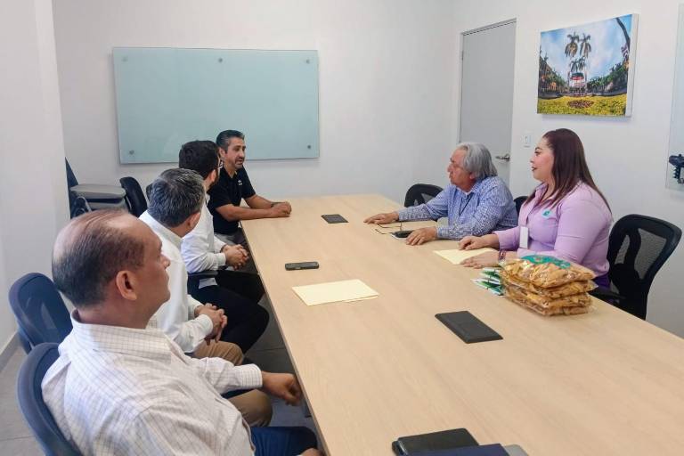 UTEsc celebra firma de convenio con industrias globales del sector aeroespacial, Tetakawi y CPP