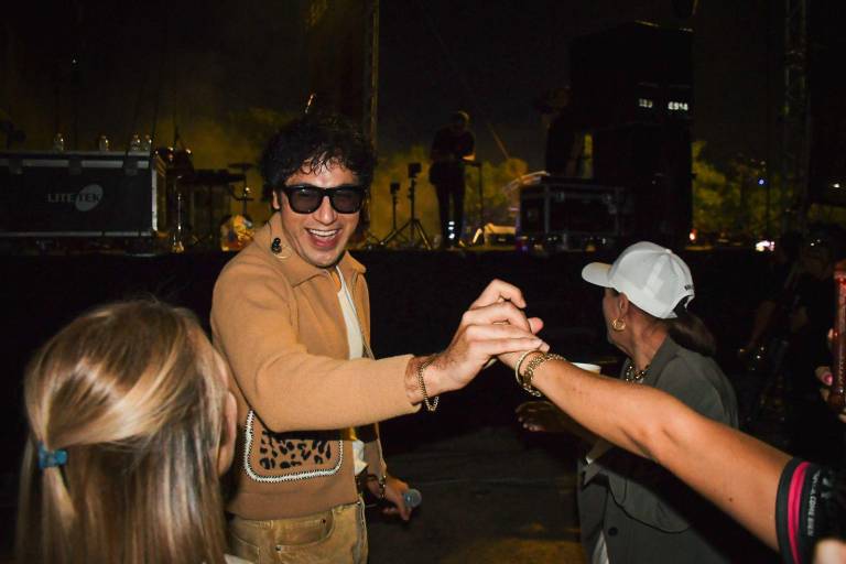 Vibran con la música de Adrián Cota y Mau y Ricky en la Flash Night Culiacán