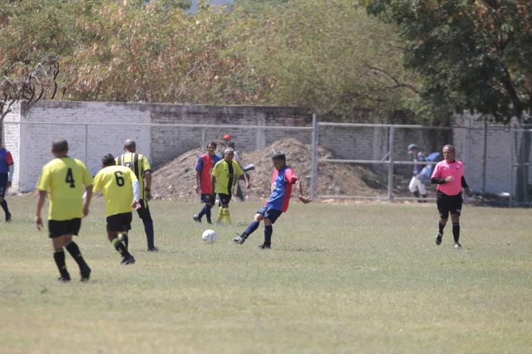 Oldies Yakama FC cierra en la cima de Torneo Veteranos Platino