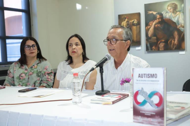 El libro Autismo: De la bruma a la esperanza es una herramienta para aprender sobre este tema