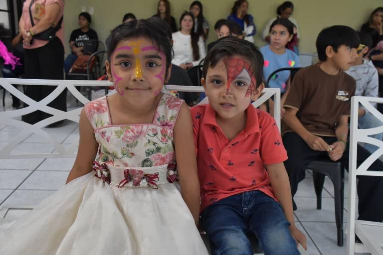 Festeja Noroeste a los niños y niñas con dulces y juguetes por la campaña Sé un Rey Mago